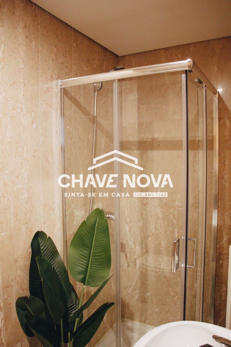 Apartamento T5 para Venda em Paranhos