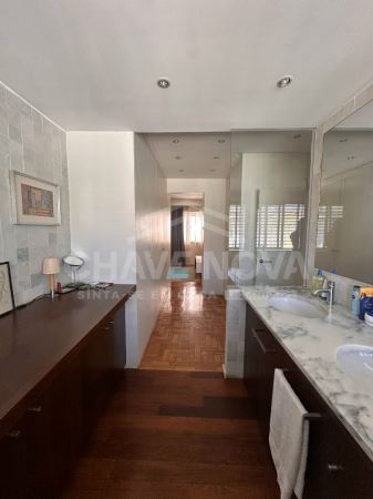 Moradia V5 Renovada, no Bairro dos Músicos, Porto