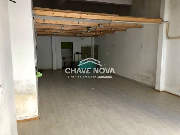 Loja em Loures