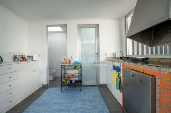 Moradia T3 Moderna com Piscina Aquecida e Jardim em Mozelos