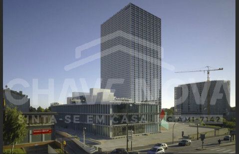 Apartamento T1 para Arrendamento – Av. da Boavista, Porto