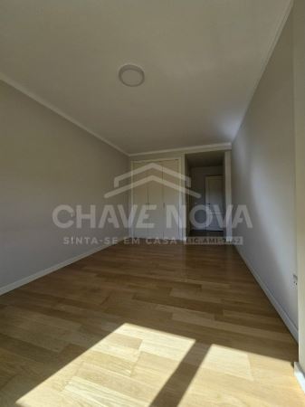 Apartamento T1 para Arrendamento – Av. da Boavista, Porto