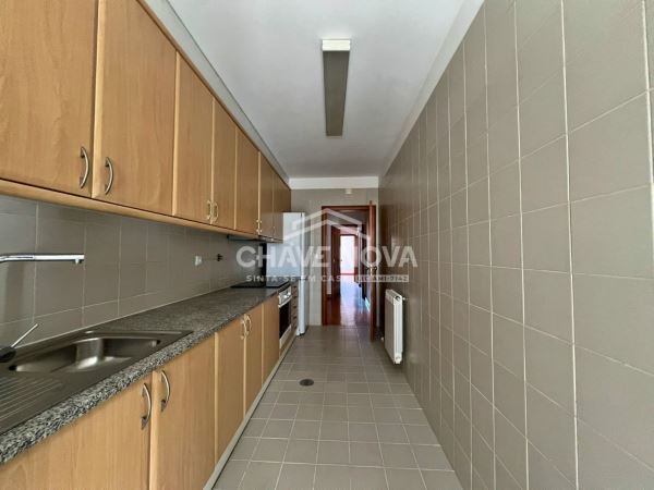 Apartamento T2+1 c/ Lugar de Garagem em Matosinhos Sul (Praias)