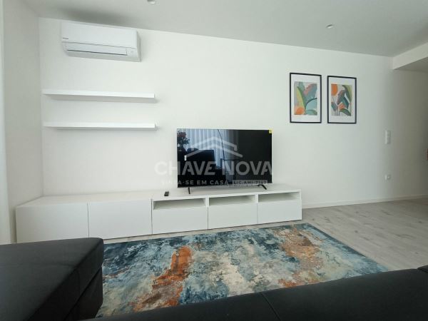 T2 NOVO para arrendamento em Canidelo 