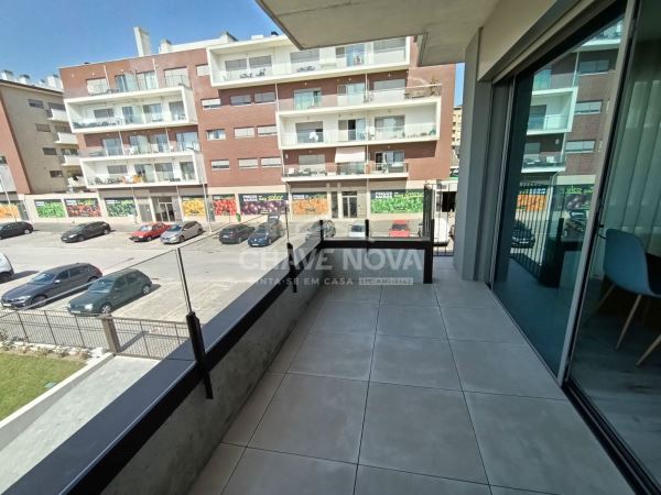 T2 NOVO para arrendamento em Canidelo 