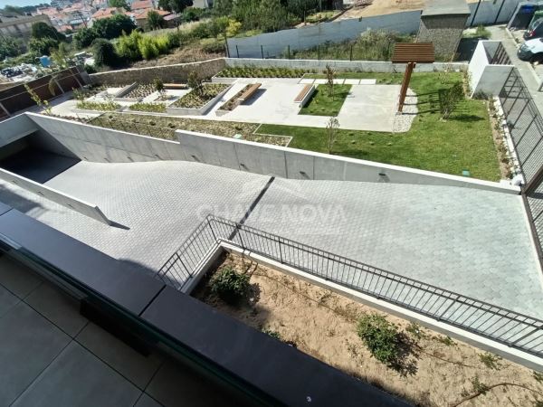 T2 NOVO para arrendamento em Canidelo 
