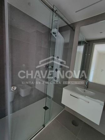 T2 NOVO para arrendamento em Canidelo 