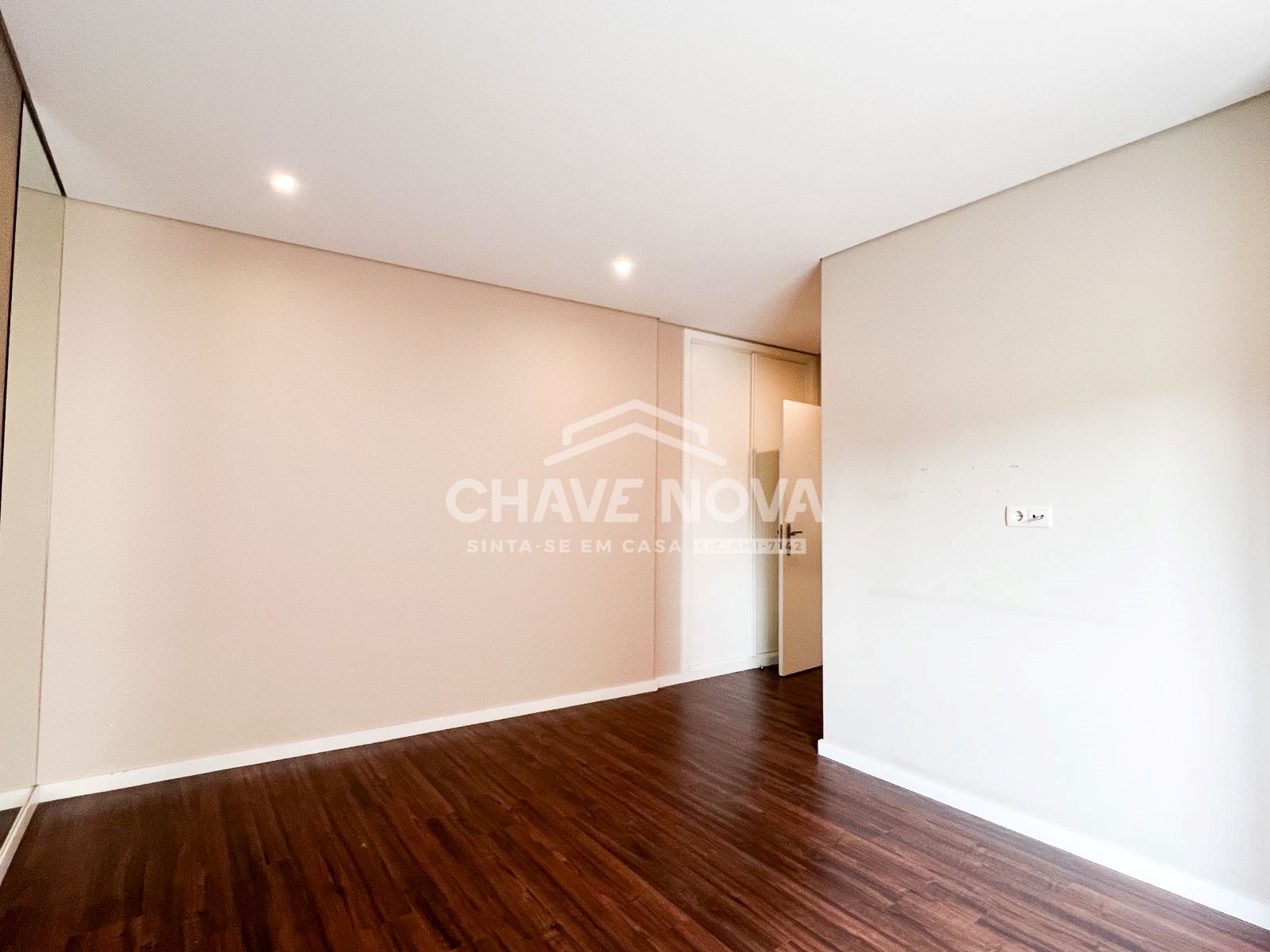 Apartamento T3 para Venda em Canelas