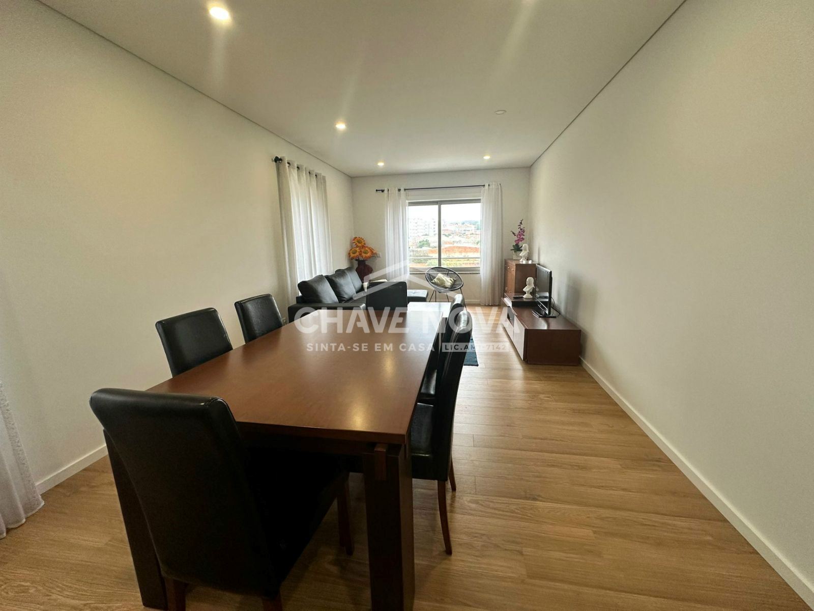 Apartamento T3 c/ Vista Mar e 2 Lugares de Garagem em Esmoriz