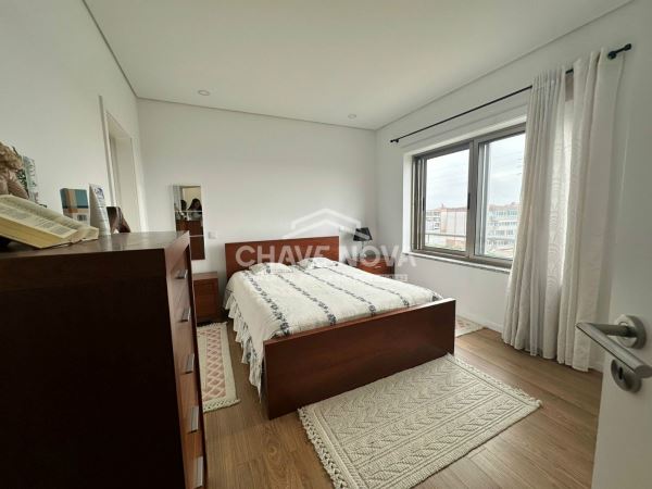 Apartamento T3 c/ Vista Mar e 2 Lugares de Garagem em Esmoriz