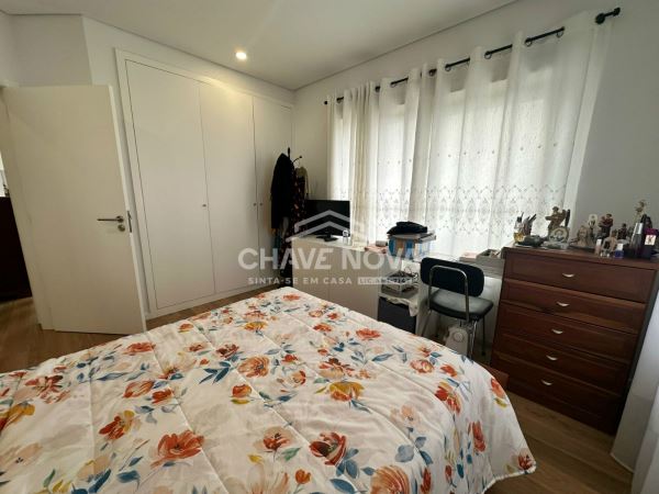 Apartamento T3 c/ Vista Mar e 2 Lugares de Garagem em Esmoriz