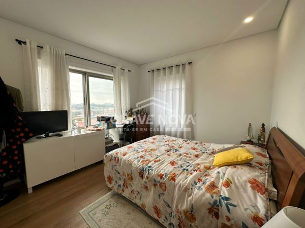 Apartamento T3 c/ Vista Mar e 2 Lugares de Garagem em Esmoriz