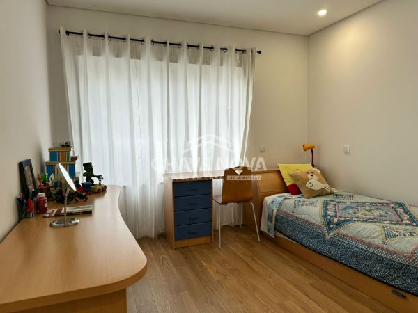 Apartamento T3 c/ Vista Mar e 2 Lugares de Garagem em Esmoriz