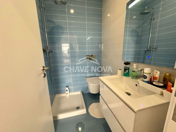 Apartamento T3 c/ Vista Mar e 2 Lugares de Garagem em Esmoriz