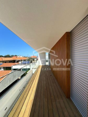 Moradia T4 Nova praias Canidelo pronta habitar