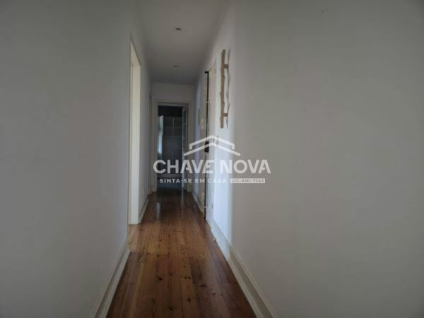 Apartamento T1 luminoso nas Avenidas Novas, junto ao metro de Entrecampos.