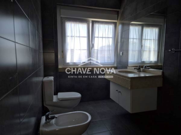 Apartamento T1 luminoso nas Avenidas Novas, junto ao metro de Entrecampos.