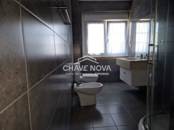 Apartamento T1 luminoso nas Avenidas Novas, junto ao metro de Entrecampos.