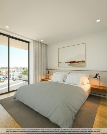 Apartamento T2 Novo c/ Lugar de Garagem Duplo e Arrumos em Santa Marinha (Coimbrões)