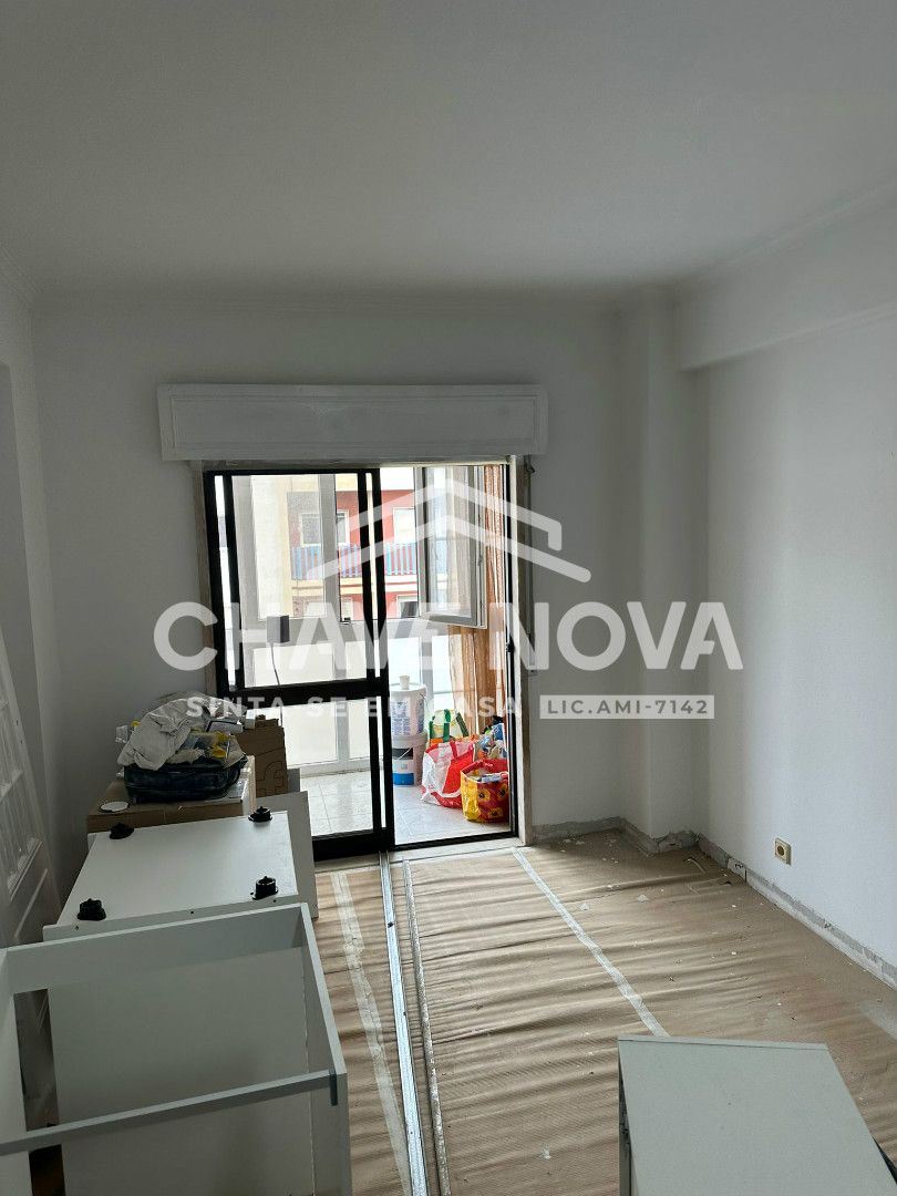 Apartamento T2 Renovado com Varanda e boas áreas – Casal do Cotão, Sintra. Apartamento T2 Renovado com Varanda e boas áreas – Casal do Cotão, Sintra.