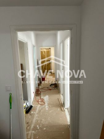 Apartamento T2 Renovado com Varanda e boas áreas – Casal do Cotão, Sintra. Apartamento T2 Renovado com Varanda e boas áreas – Casal do Cotão, Sintra.