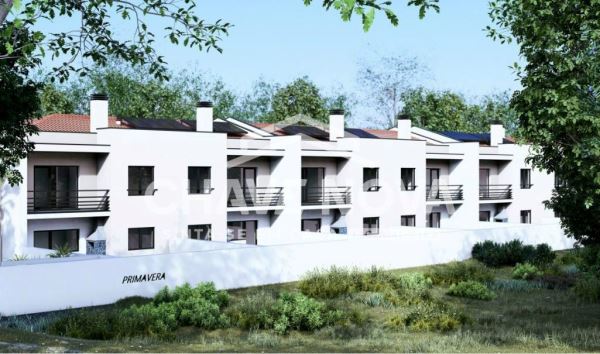 Moradia V4 Parceiros-Leiria Condomínio Fechado com Piscina