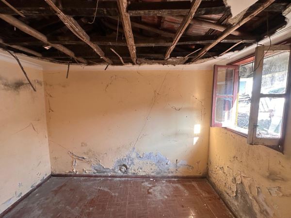 3 Casas em Ruinas para Reabilitar 3 Casas em Ruinas para Reabilitar