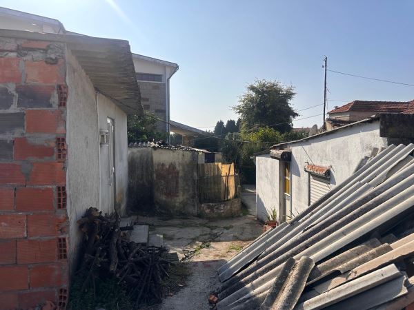 3 Casas em Ruinas para Reabilitar 3 Casas em Ruinas para Reabilitar