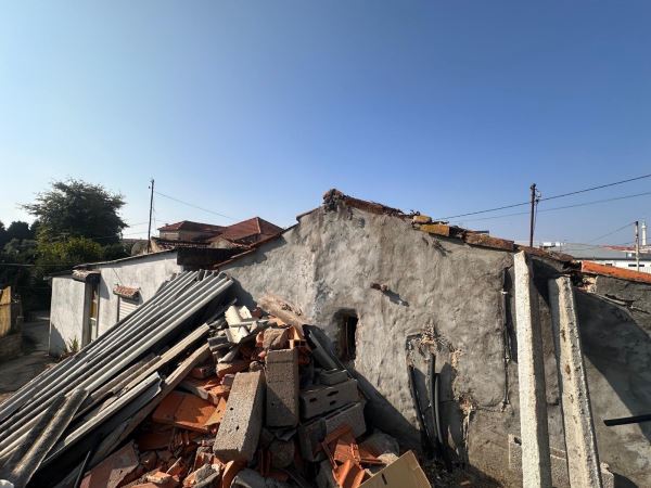 3 Casas em Ruinas para Reabilitar 3 Casas em Ruinas para Reabilitar