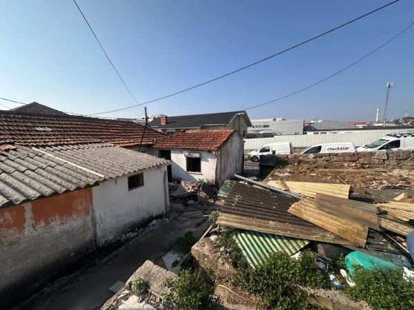3 Casas em Ruinas para Reabilitar 3 Casas em Ruinas para Reabilitar