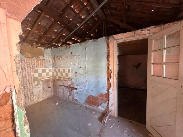 3 Casas em Ruinas para Reabilitar 3 Casas em Ruinas para Reabilitar