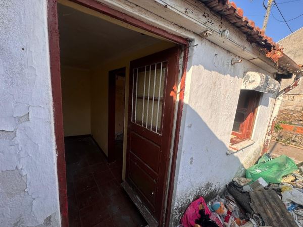 3 Casas em Ruinas para Reabilitar 3 Casas em Ruinas para Reabilitar