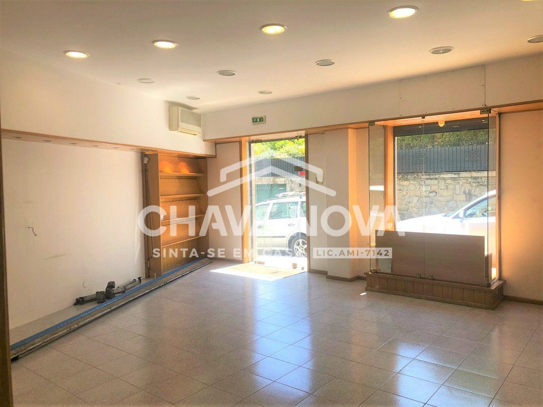 Loja para Venda em Mafamude e Vilar do Paraíso