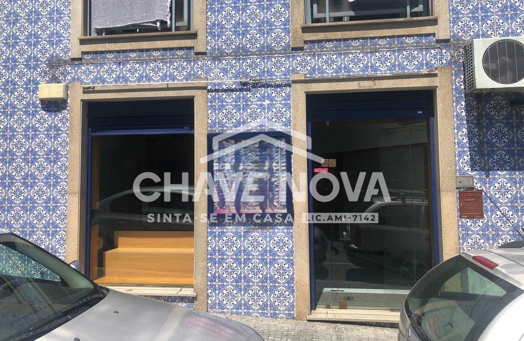 Loja para Venda em Mafamude e Vilar do Paraíso