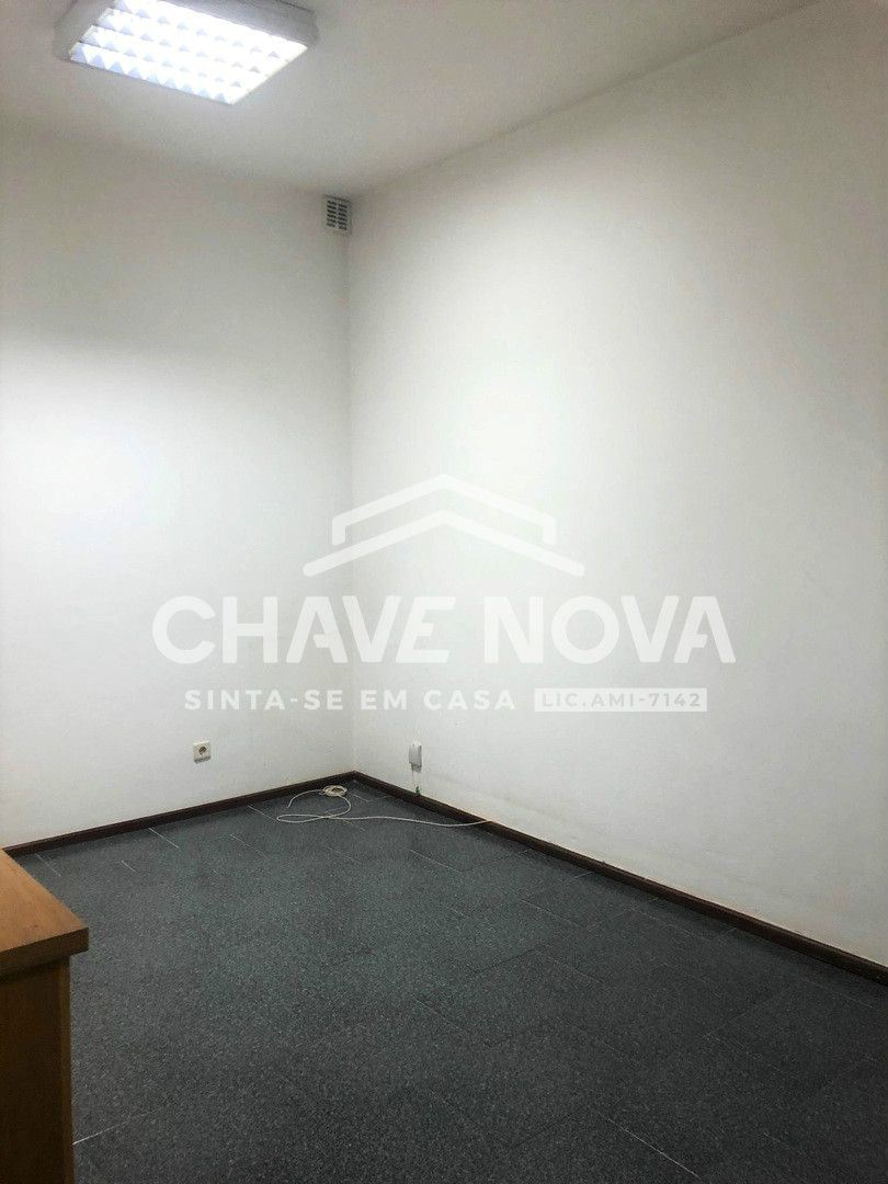 Loja para Venda em Mafamude e Vilar do Paraíso