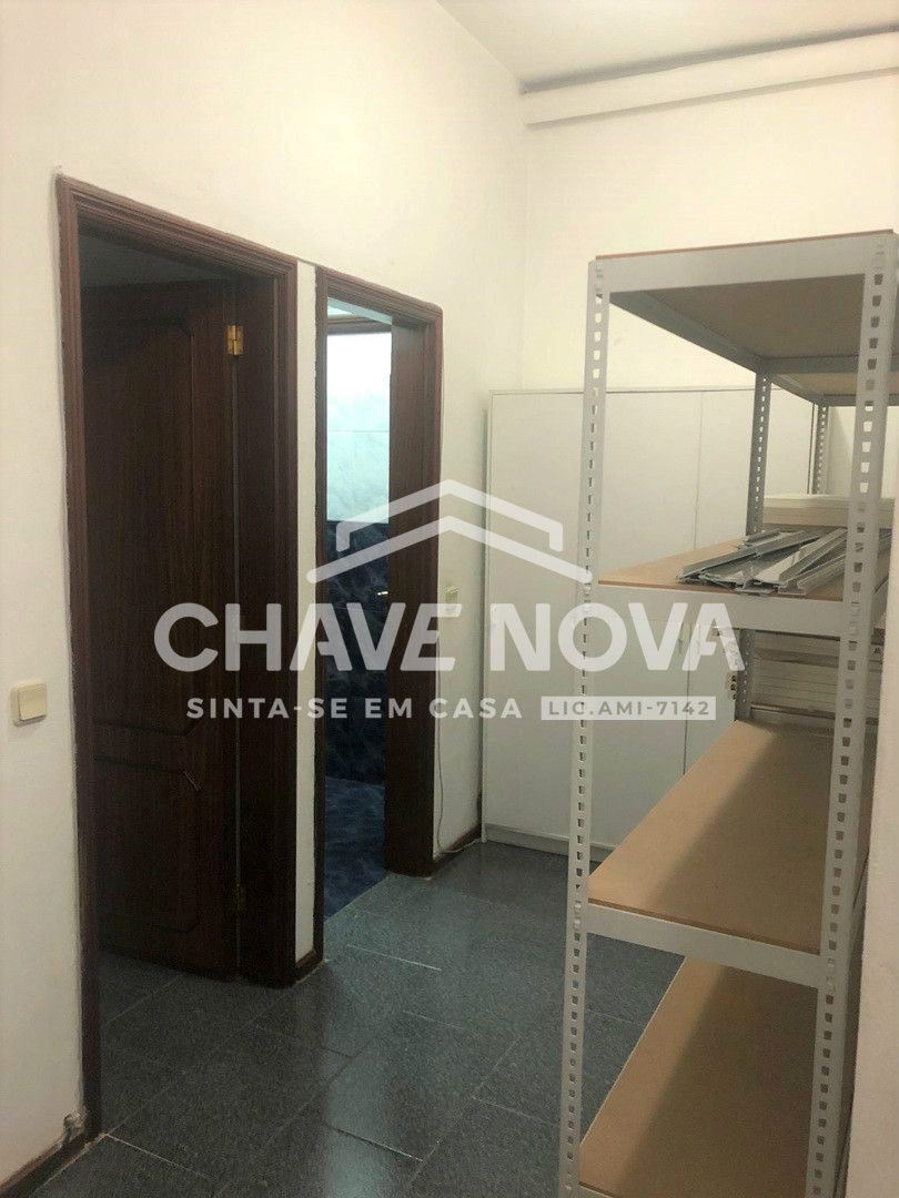 Loja para Venda em Mafamude e Vilar do Paraíso