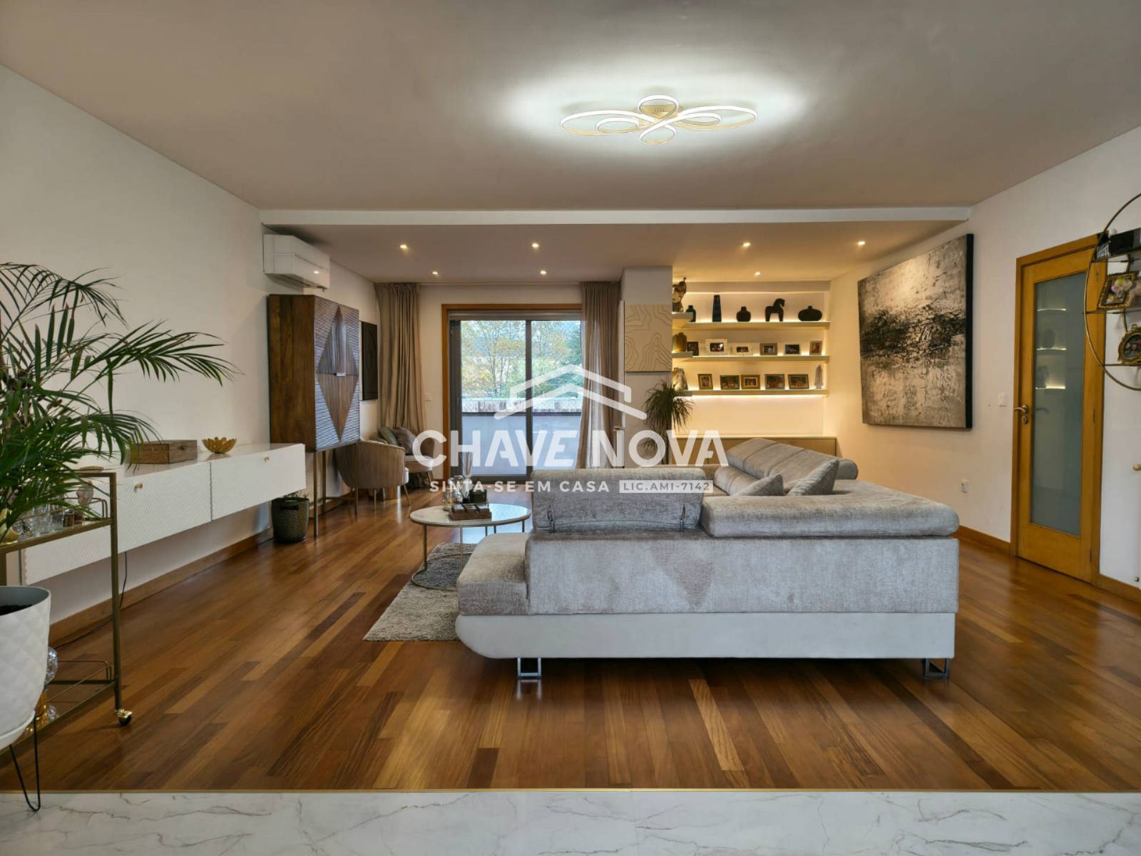 Apartamento T3, com terraço e box 4 carros situado em Campo- Valongo Apartamento T3, com terraço e box 4 carros situado em Campo- Valongo