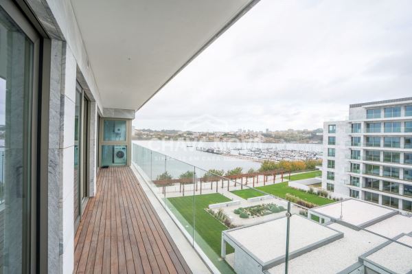 Apartamento T2 Novo – Vista Douro - Vila Nova de Gaia Apartamento T2 Novo – Vista Douro - Vila Nova de Gaia