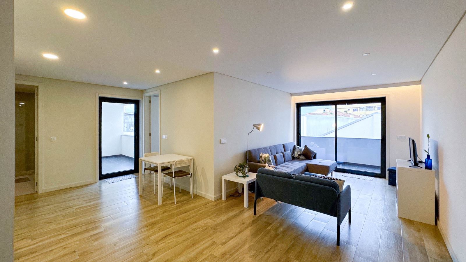 Apartamento T1 para Arrendamento em Mafamude e Vilar do Paraíso