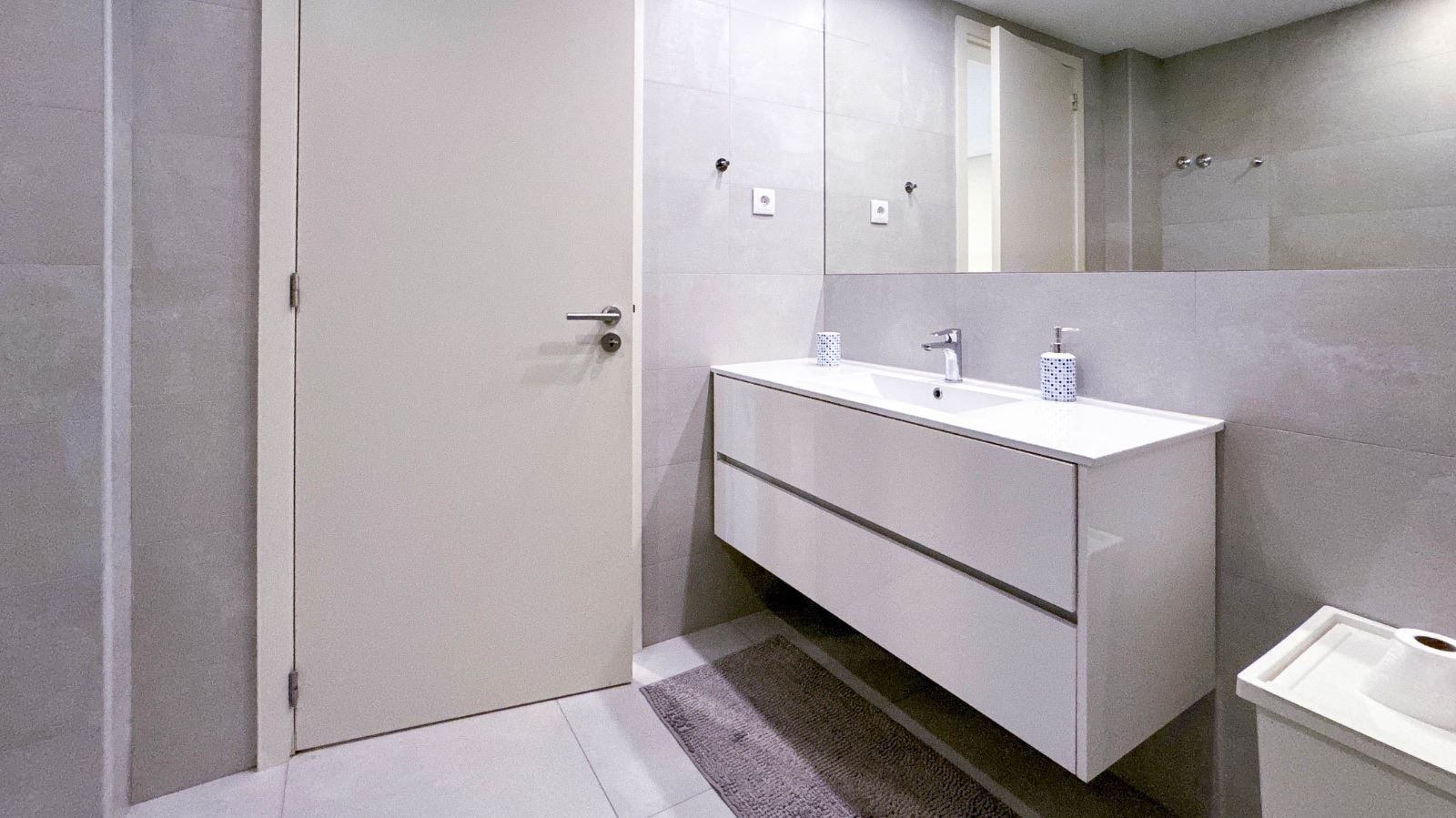 Apartamento T1 para Arrendamento em Mafamude e Vilar do Paraíso