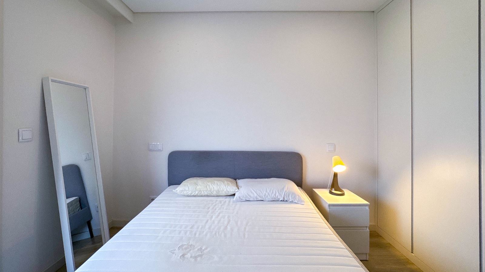 Apartamento T1 para Arrendamento em Mafamude e Vilar do Paraíso