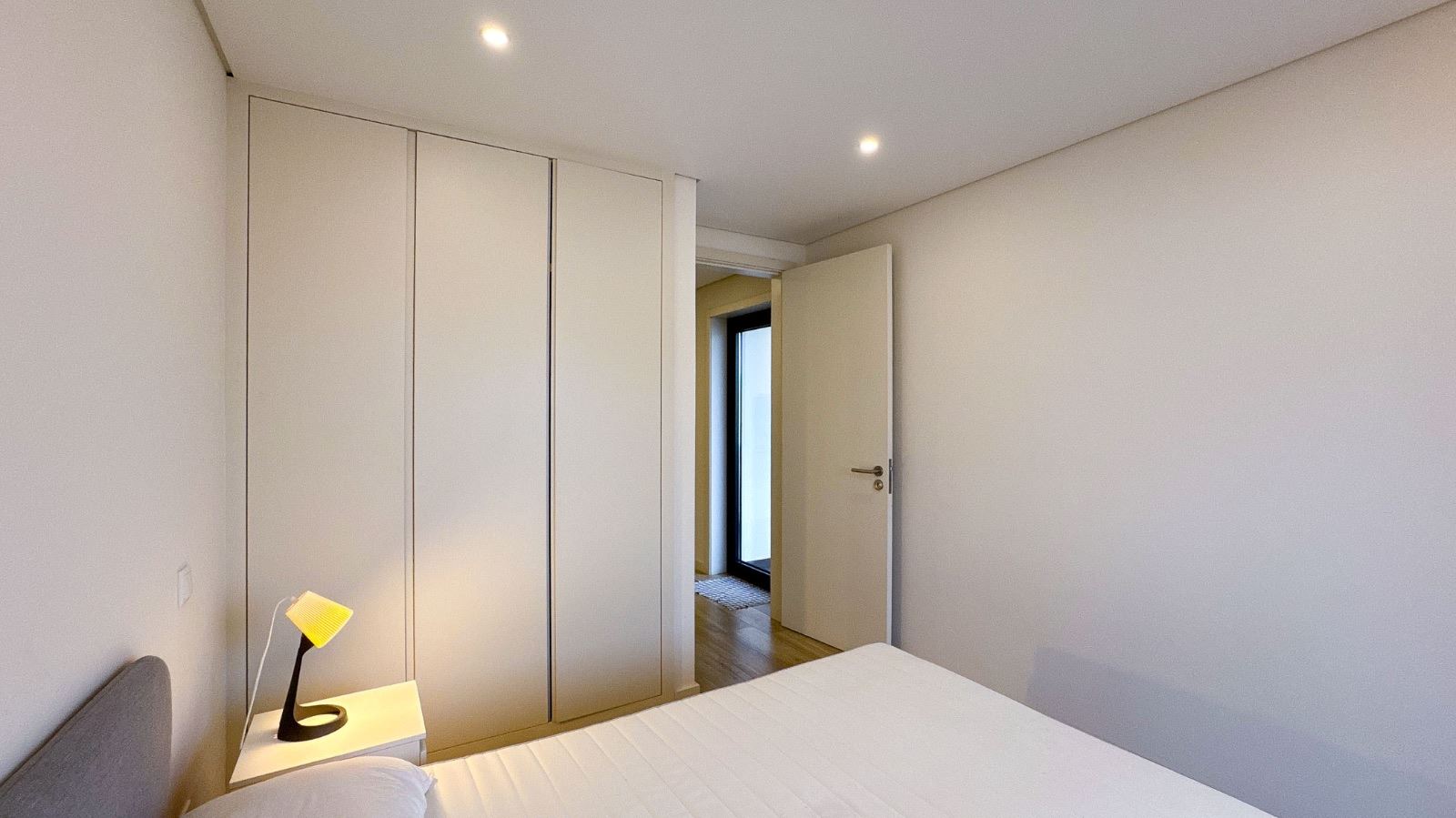 Apartamento T1 para Arrendamento em Mafamude e Vilar do Paraíso