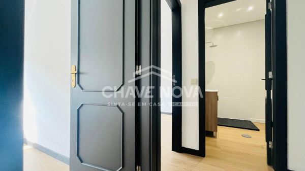 Apartamento T3 Totalmente Renovado – Excelente Localização