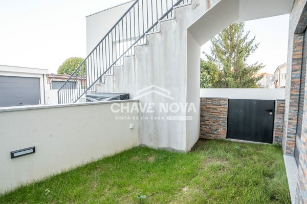 Apartamento T0 em Alfena