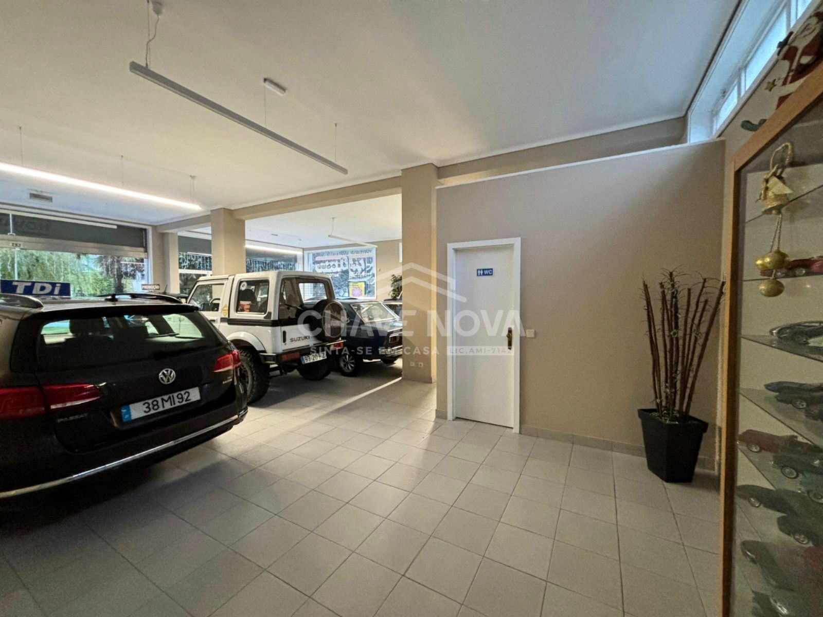 Loja para Arrendamento em Mafamude e Vilar do Paraíso