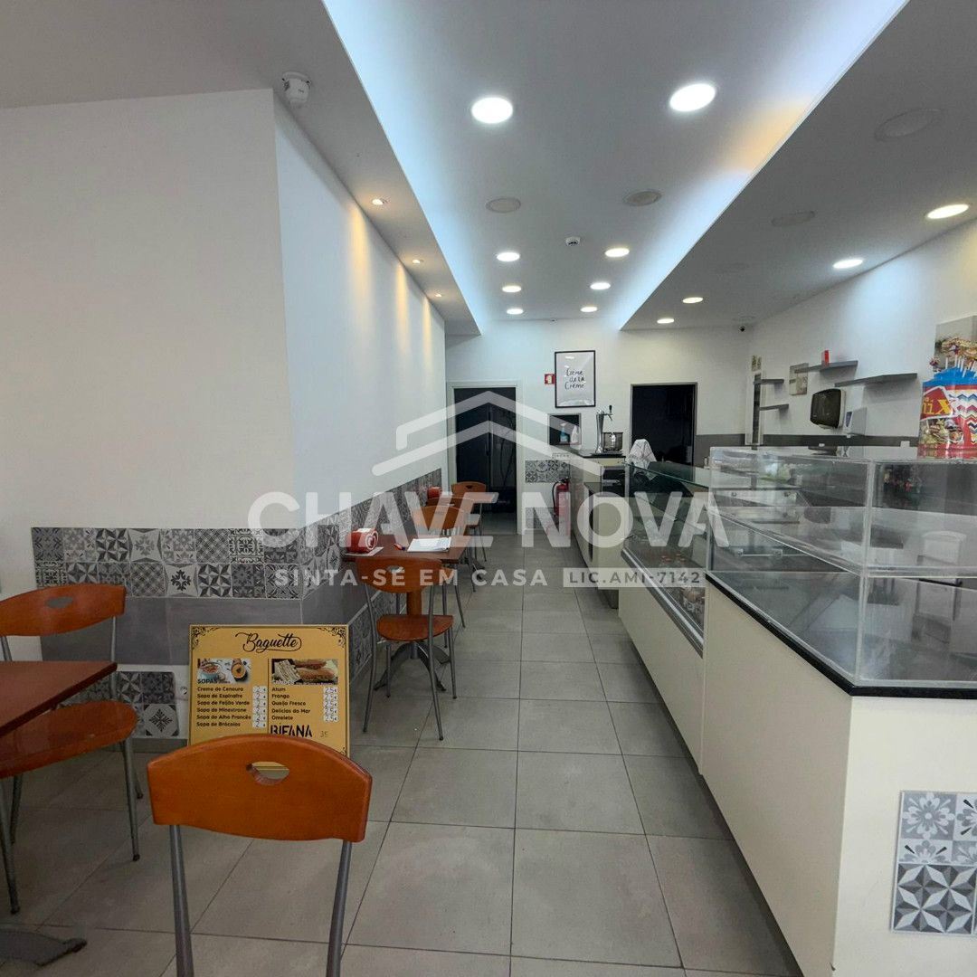 Loja para Venda em Póvoa de Santo Adrião e Olival Basto