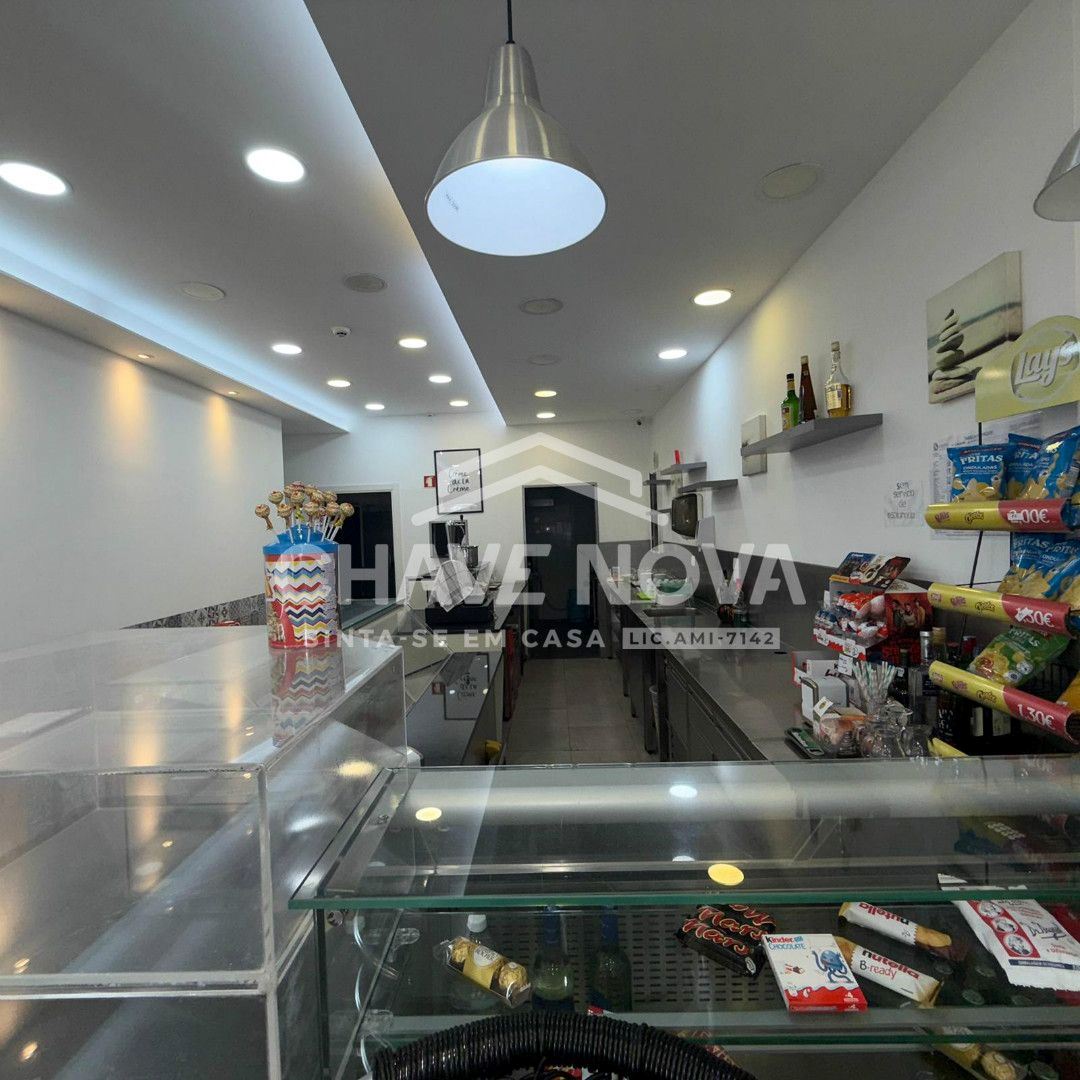 Loja para Venda em Póvoa de Santo Adrião e Olival Basto