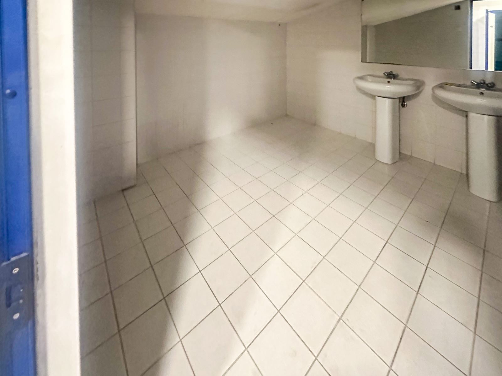 Armazém para Arrendamento em Mafamude e Vilar do Paraíso