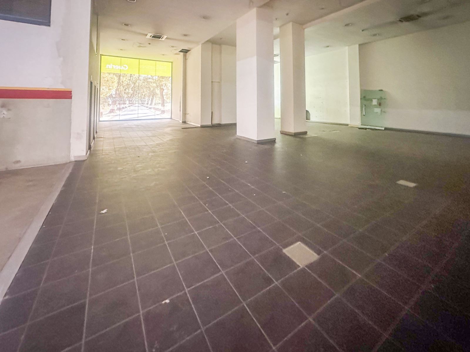 Armazém para Arrendamento em Mafamude e Vilar do Paraíso