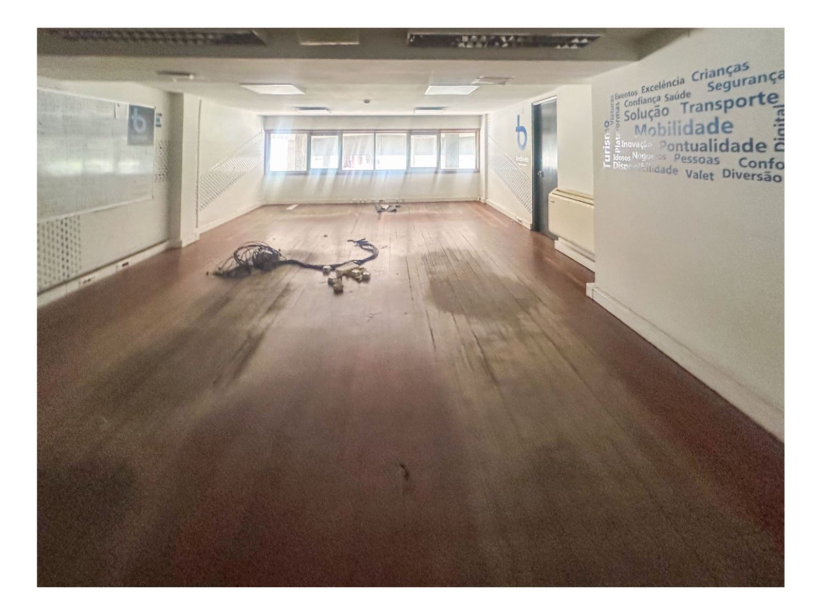 Armazém para Arrendamento em Mafamude e Vilar do Paraíso